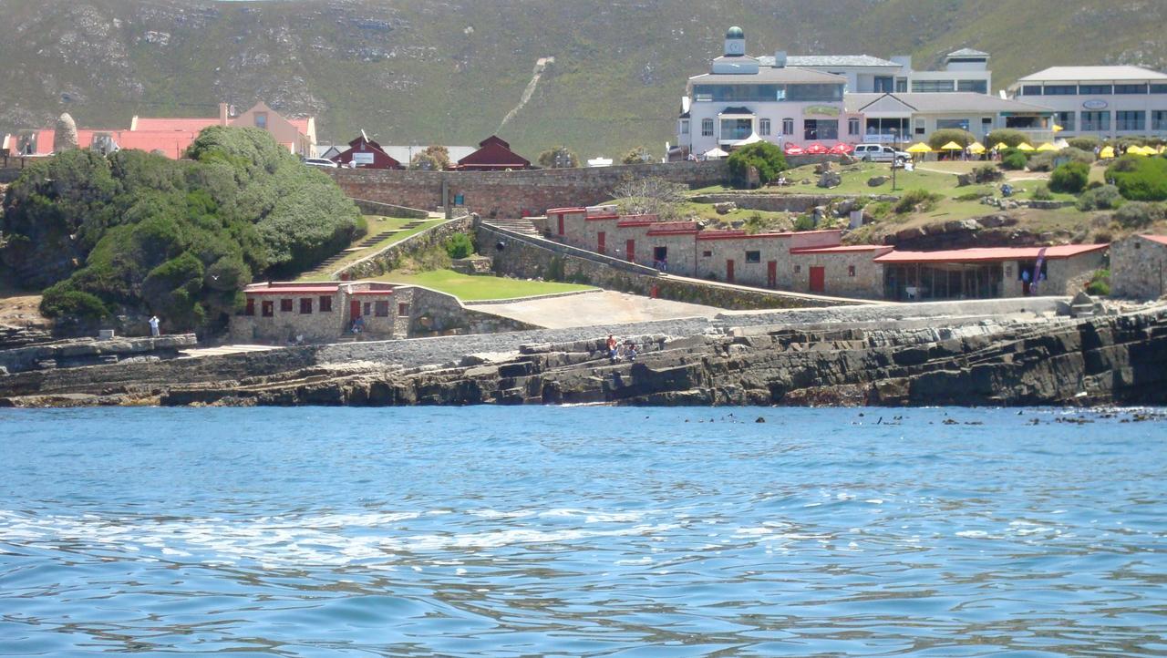 Smuts Ave. Guest Rooms Hermanus Eksteriør billede