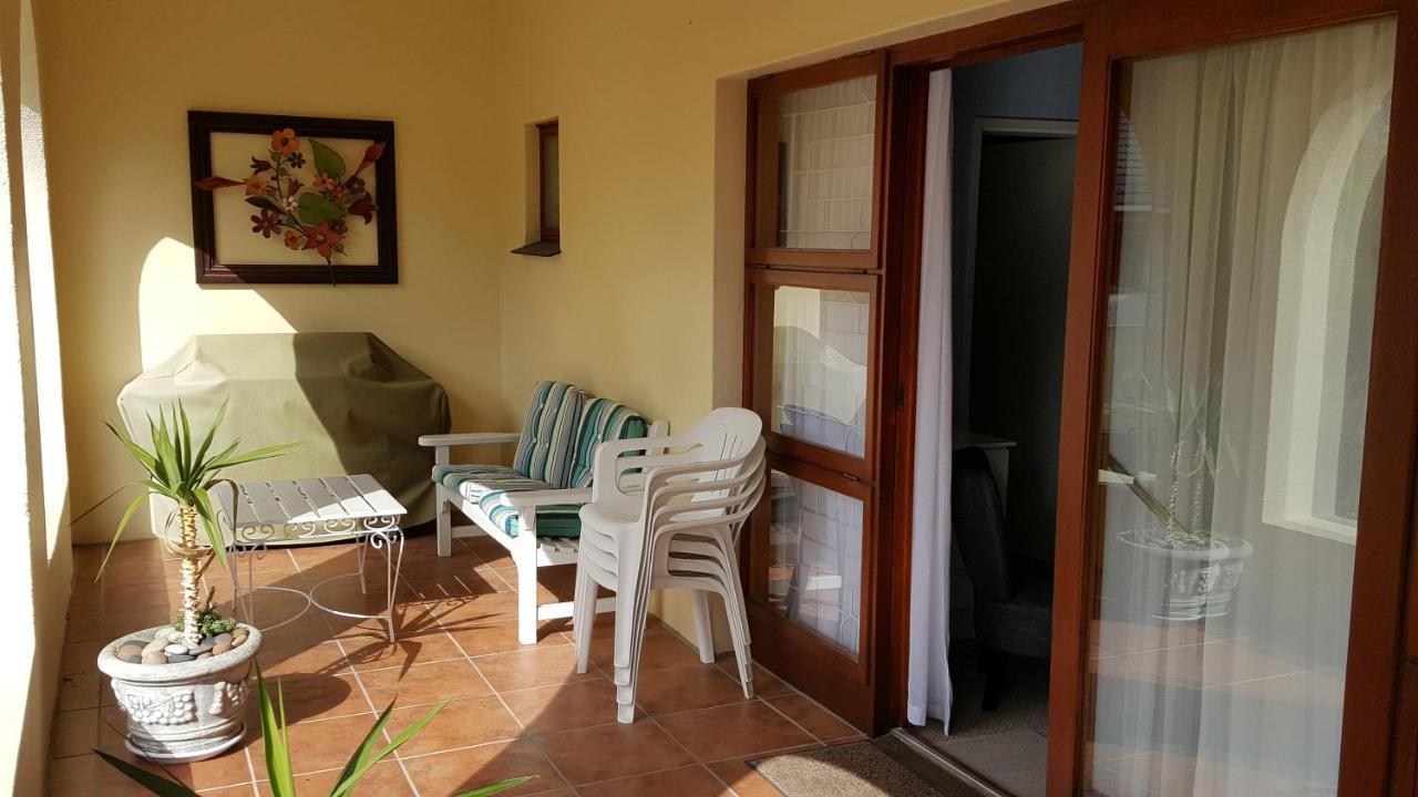 Smuts Ave. Guest Rooms Hermanus Eksteriør billede